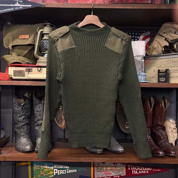 코만도 밀리터리니트 스웨터 암패치 견장 다크올리브 N314