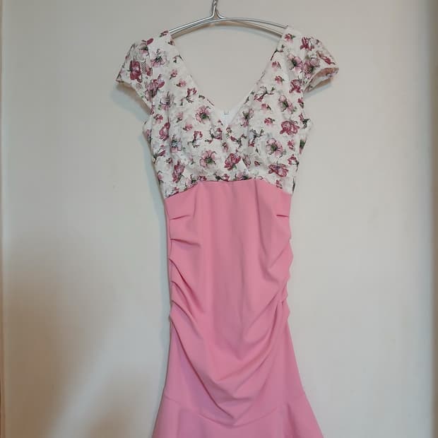 나롱쥐 플라워 레이스 핑크 셔링 원피스 섹시 홀복 캡 드레스 데이트 하객