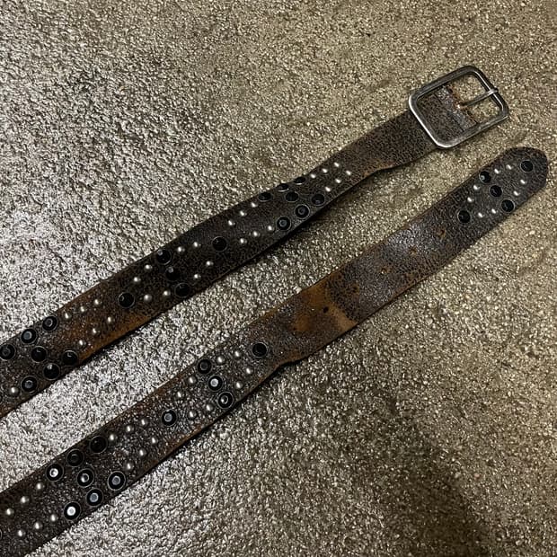 빈티지 스터드 가죽 벨트 (~35“)