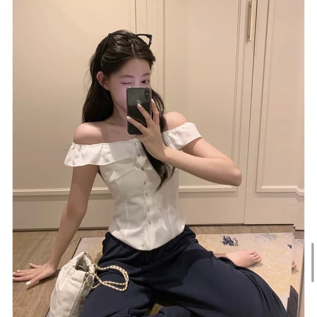 제니오 셀리 프릴 블라우스