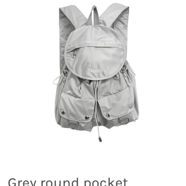누엣 라운드 포켓 백팩