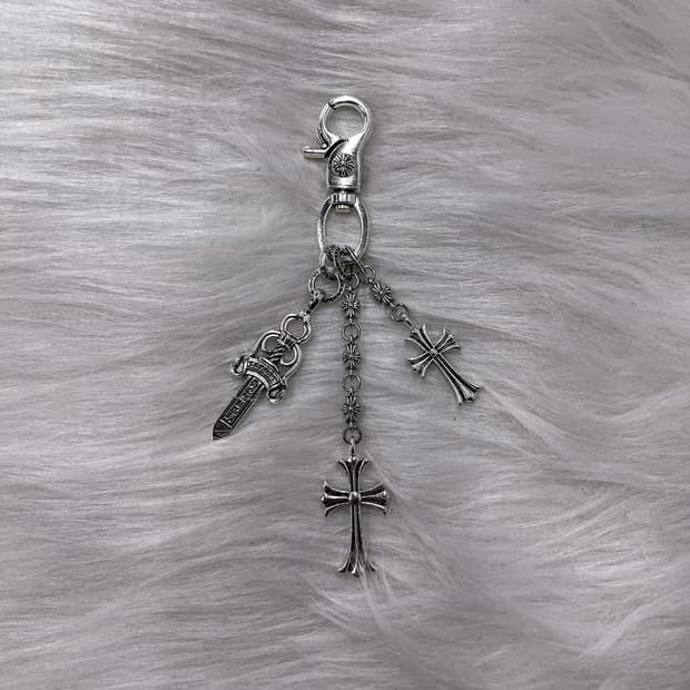 Vintage cross keyring
