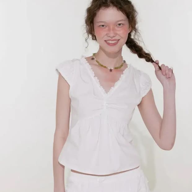 루루서울] Zoey Shirring Blouse (White)