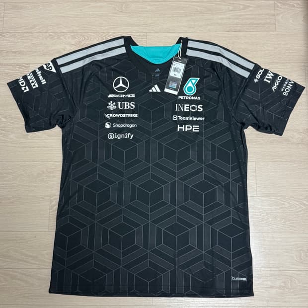 아디다스 x 메르세데스 F1 드라이버 저지