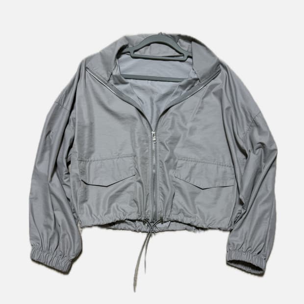 밑단 스트링 포인트 바람막이 그레이