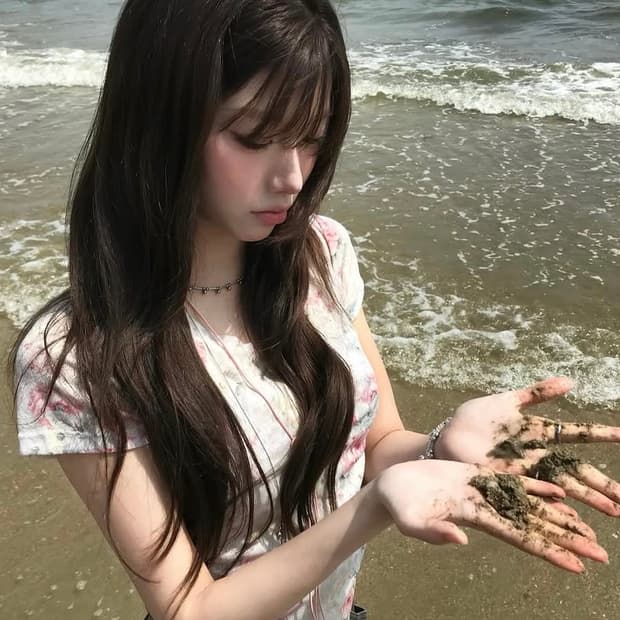 택달린 새상품 미레코 플라워 버튼 티셔츠 아이보리