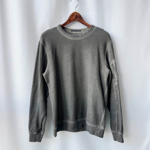 CP Company 렌즈 패치 가먼트다잉 워싱 맨투맨 차콜 그레이 95