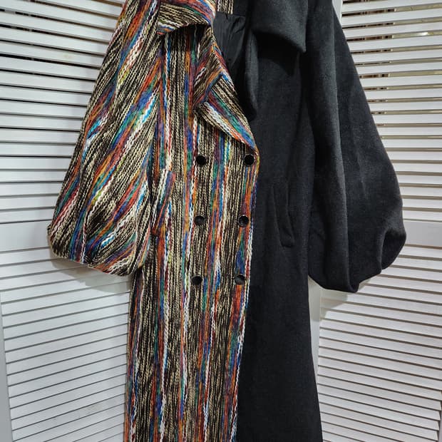 Van Nessil 배색 오버핏 코트 