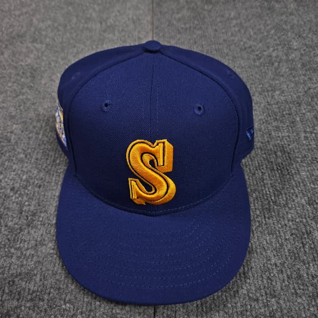 뉴에라 시애틀 매리너스 쿠퍼스다운 40주년 모자(급처)