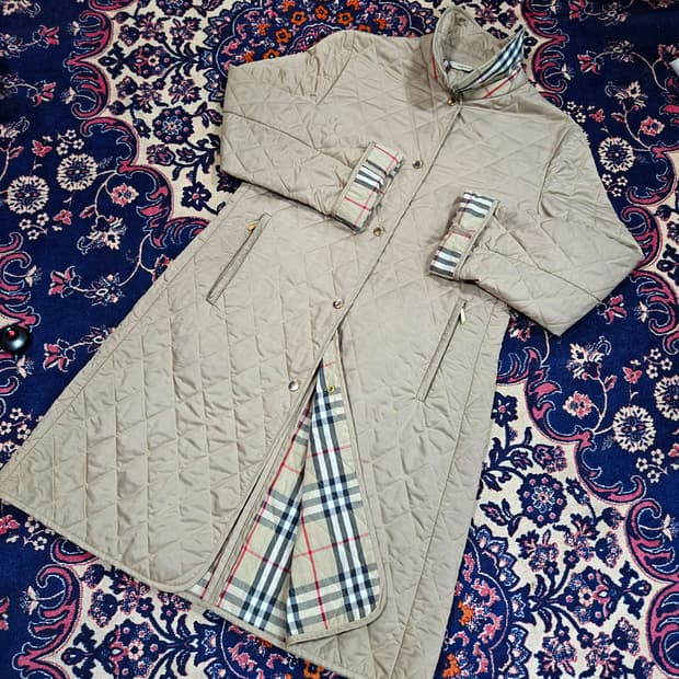 버버리(Burberry) 시그니쳐 체크 퀄팅 코트 UK10 size