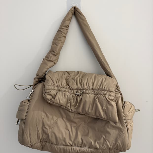 LEEY 패딩백