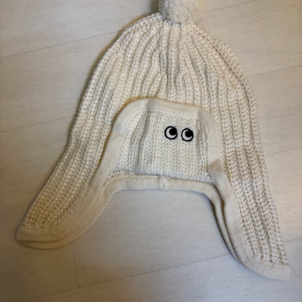 Anya hindmarch 콜라보 비니