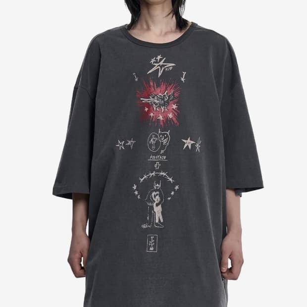 아조바이아조 Blessing Doodle T-shirt 챠콜
