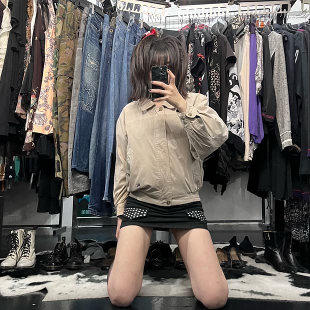 버버리 베이지 크롭 봄버 자켓