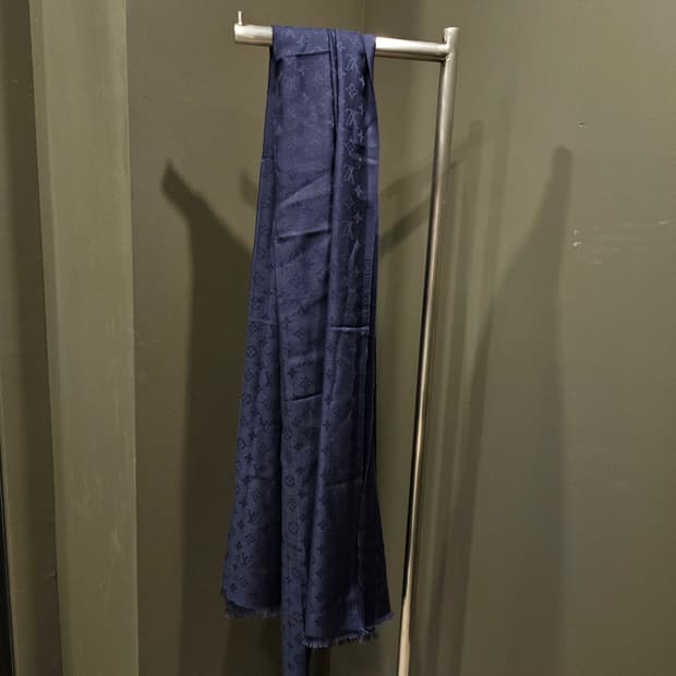 루이비통 울&실크 모노그램 신상 패치 머플러