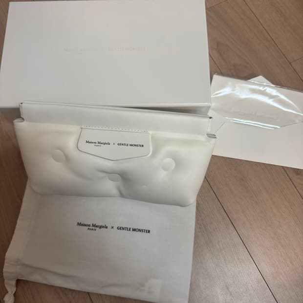 메종마르지엘라 젠틀몬스터 파우치