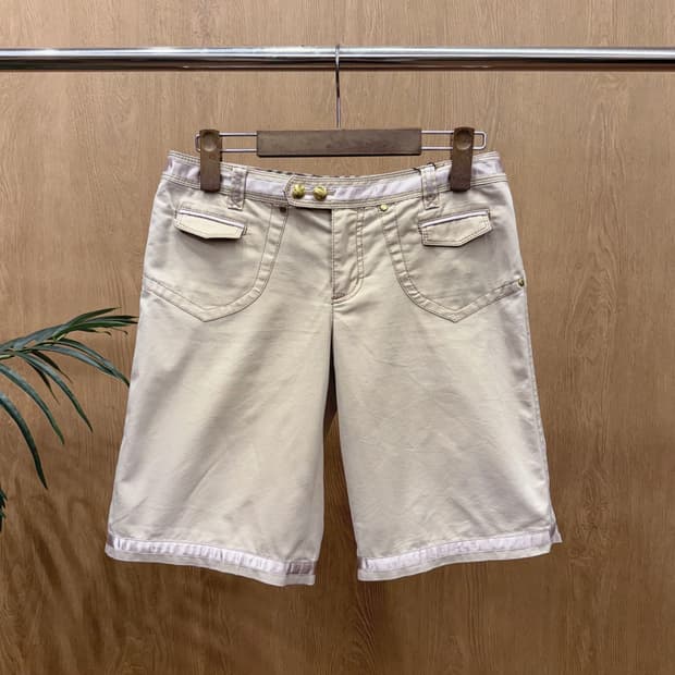 버버리 블루 라벨 코튼 반바지 금장 버튼 노바체크 안감 디테일 팬츠