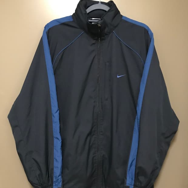 나이키 일본판 빅로고 바람막이