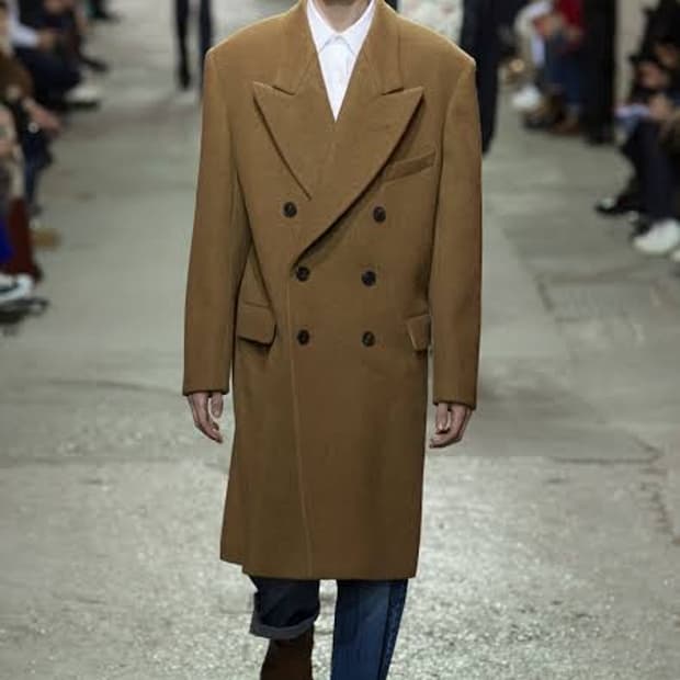 드리스반노튼 코트