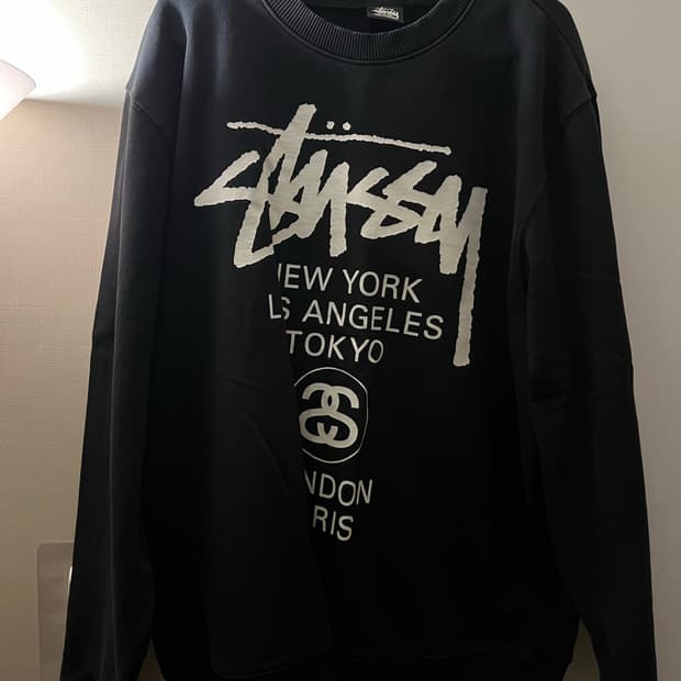 스투시 월드투어 맨투맨 