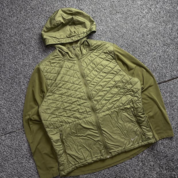 나이키 스카치 스우시 에어로레이어 러닝 경량패딩 2395