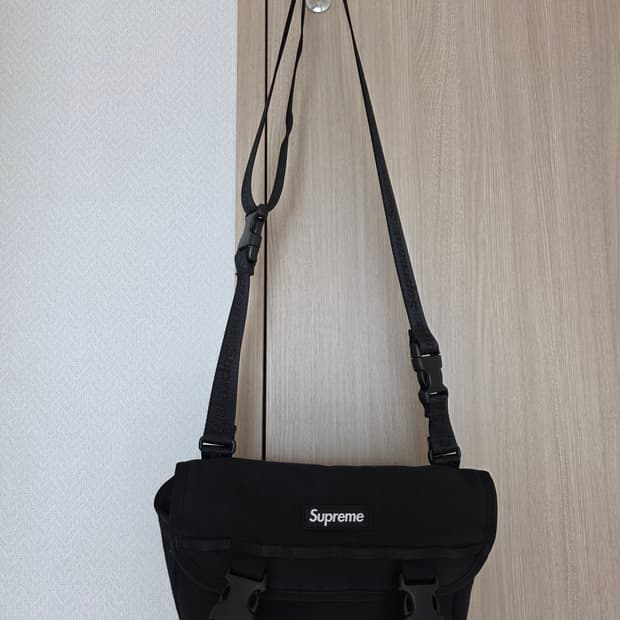 슈프림 미니 메신저백 25SS 블랙