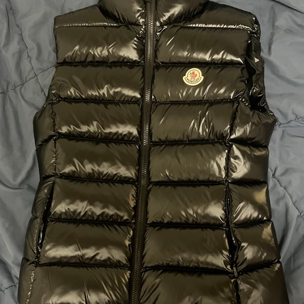 몽클레어 패딩 조끼