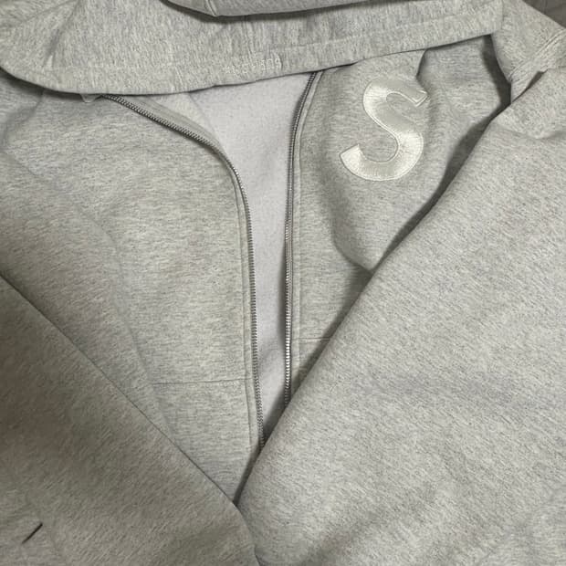 supreme s logo zipup hoodie