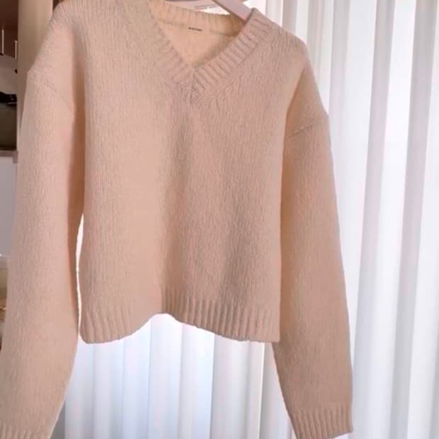 아키텍트 브이넥 니트