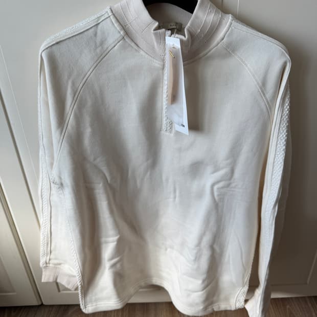 xlim 엑슬림 하프집업 화이트 2사이즈