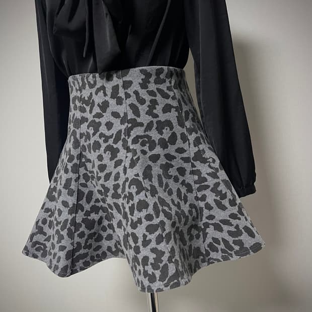 갸루 회색 호피 스커트 