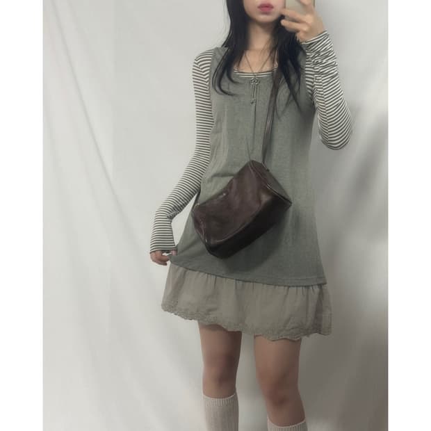 밑단 펀칭 코튼 슬리브리스 원피스