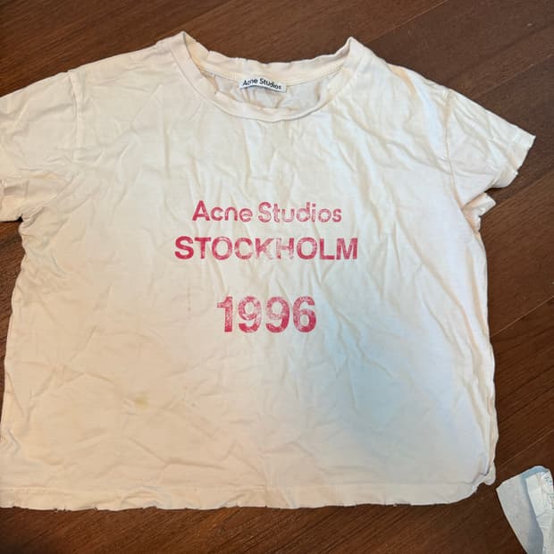 아크네 핑크 티셔츠 S