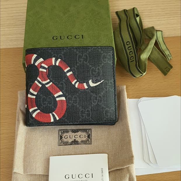 (미사용)구찌 스네이크 반지갑/지갑 새상품급 정품(감정O)