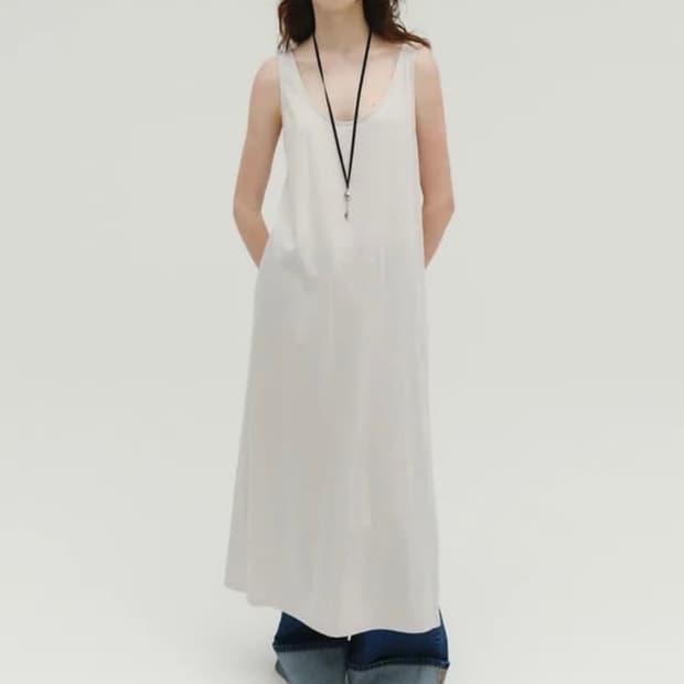 솔티페블 REVERSIBLE SLIT LONG DRESS