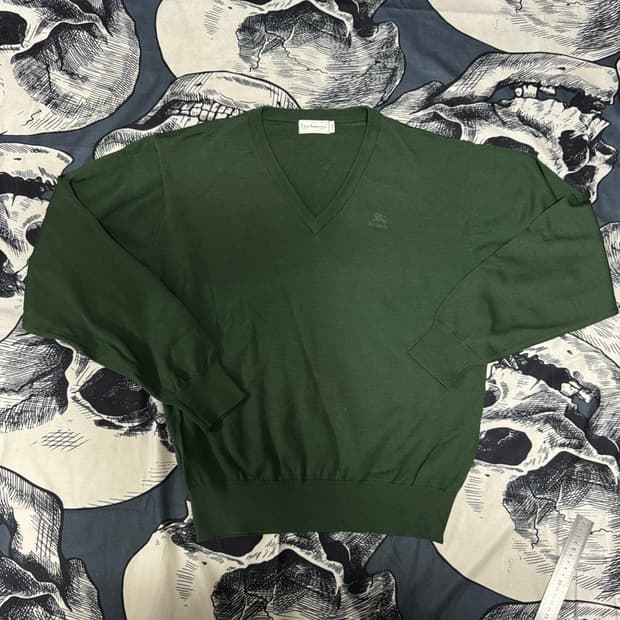 버버리 브이넥 울 니트 L사이즈