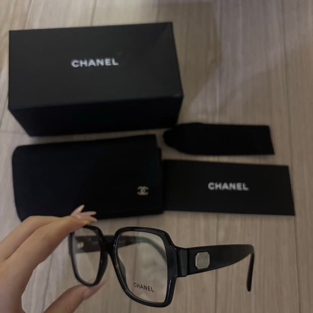 샤넬 스퀘어 안경