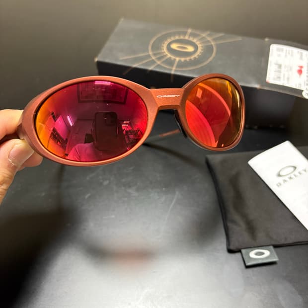 오클리 아이자켓 파이어오렌지