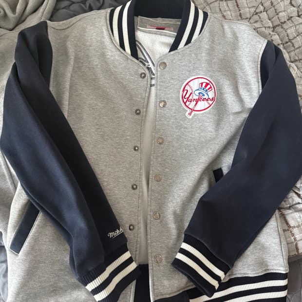 미첼 앤 네스 양키스 야구점퍼 L사이즈
