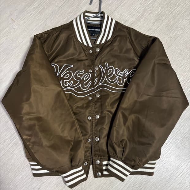 Y.E.S stadium jaket