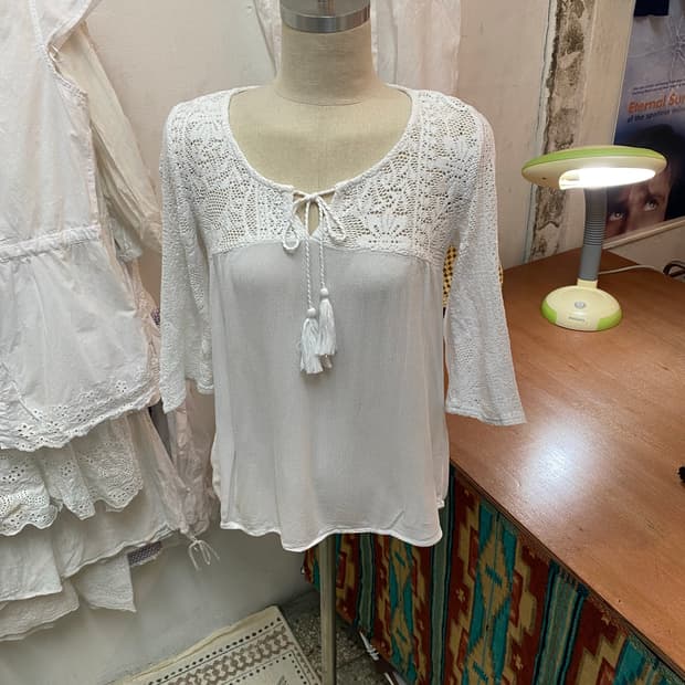 유럽빈티지 펀칭블라우스