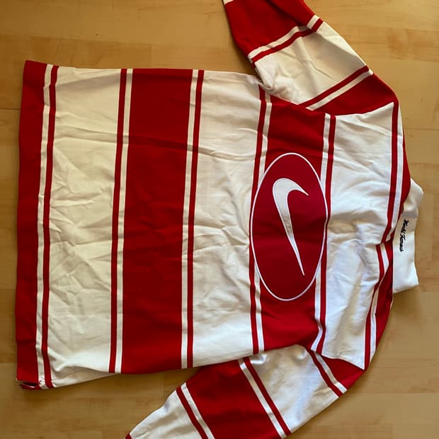 나이키 슈프림 m 스트라이프 팝니다