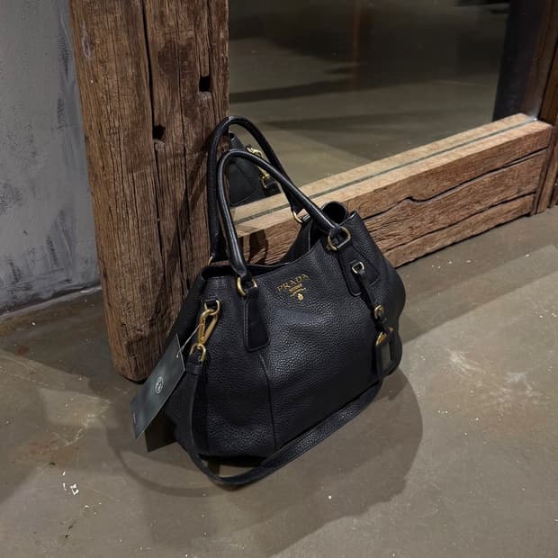 프라다 블랙 비텔로 다이노 사첼백