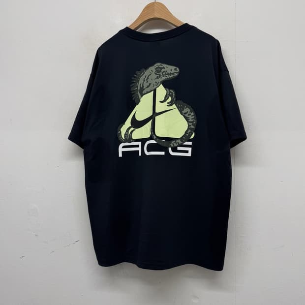 나이키 ACG 이구아나 로고 반팔티