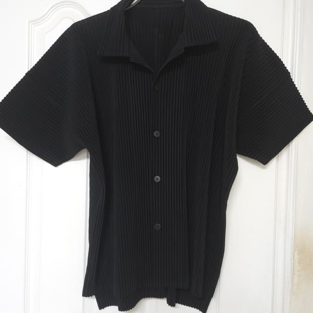 이세이 미야케 옴므 플리세 반팔 셔츠