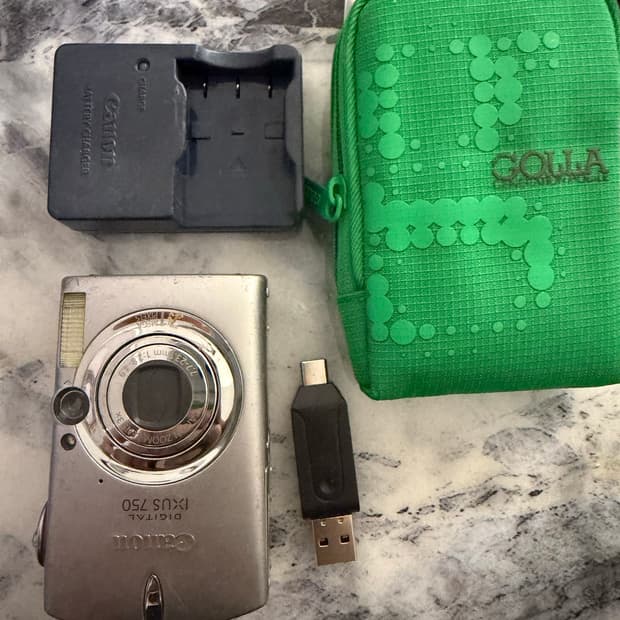 캐논 익서스 750 / IXUS750