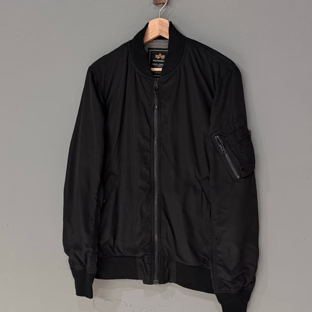 알파인더스트리 블랙 Ma-1 블루종 자켓