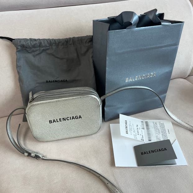 에브리데이 카메라백 실버 xs