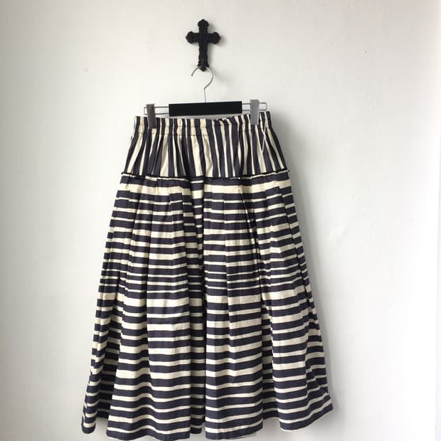Stripe pattern skirt