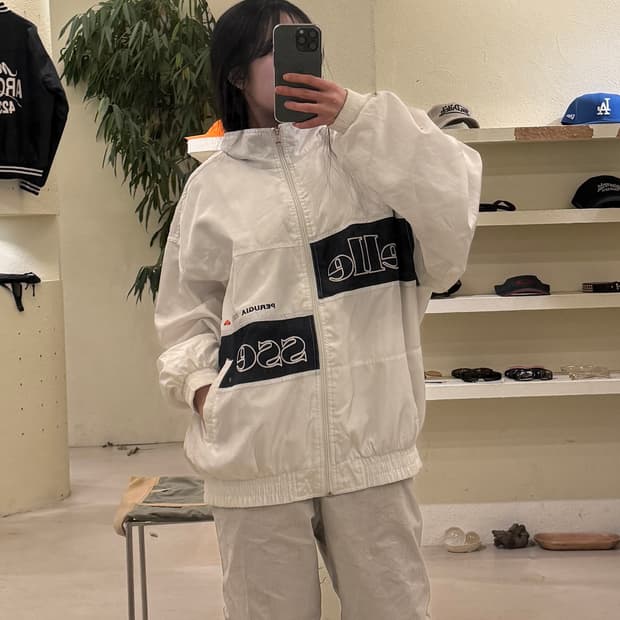 엘레쎄 올드스쿨 박시 빅로고 바람막이 U278